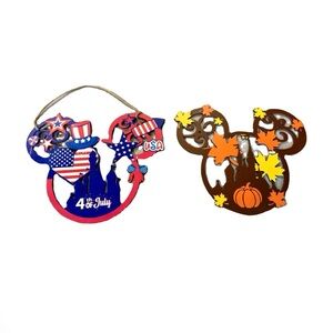 Disney Mickey Seasonal Wall Decor Bundle